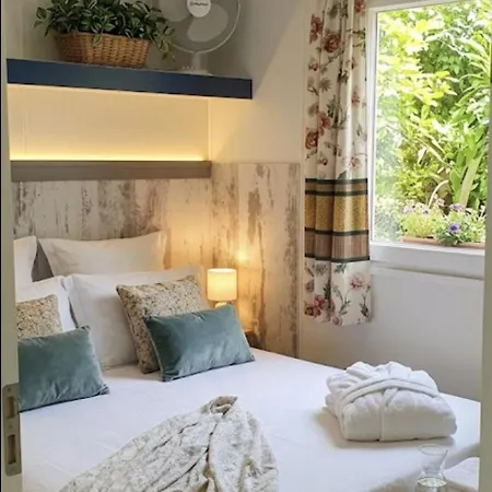 Holidayhomepoujol 6 Persons Village de vacances