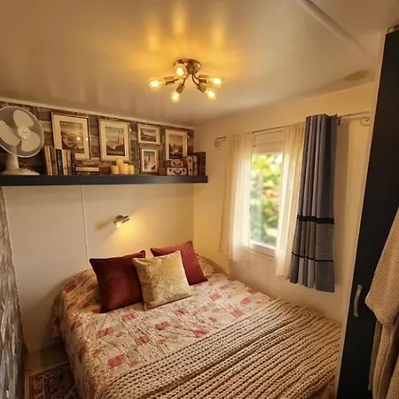 Holidayhomepoujol 6 Persons * Montfermier