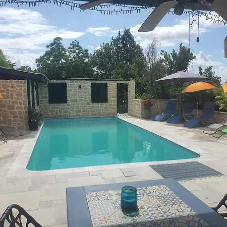 Ferienhaus Holidayhomepoujol 6 Persons *