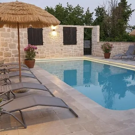 Les Gites Du Quercy - Domaine De Poujol Holiday park *